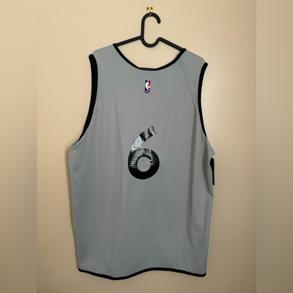 Reversible Toronto Raptors Jersey - Picture 4 of 4